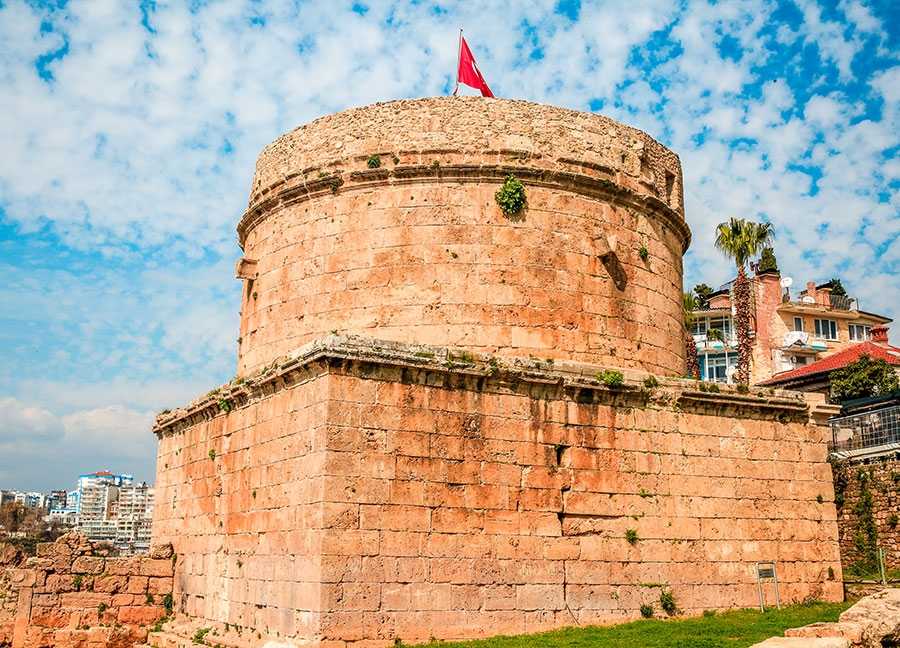 Hidirlik Tower: Historic Spot in Antalya