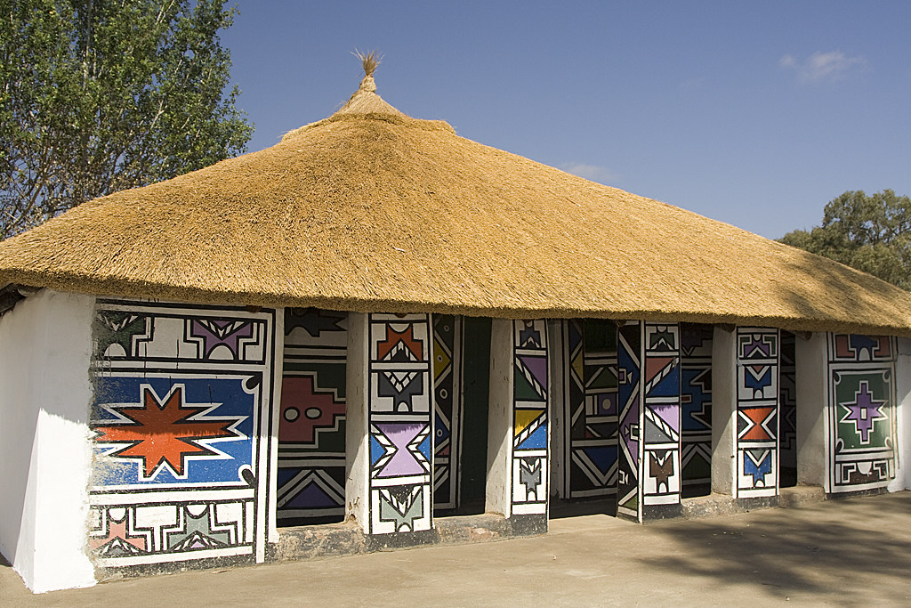 Ndebele Village Tour – Cultural Experience in Matobo