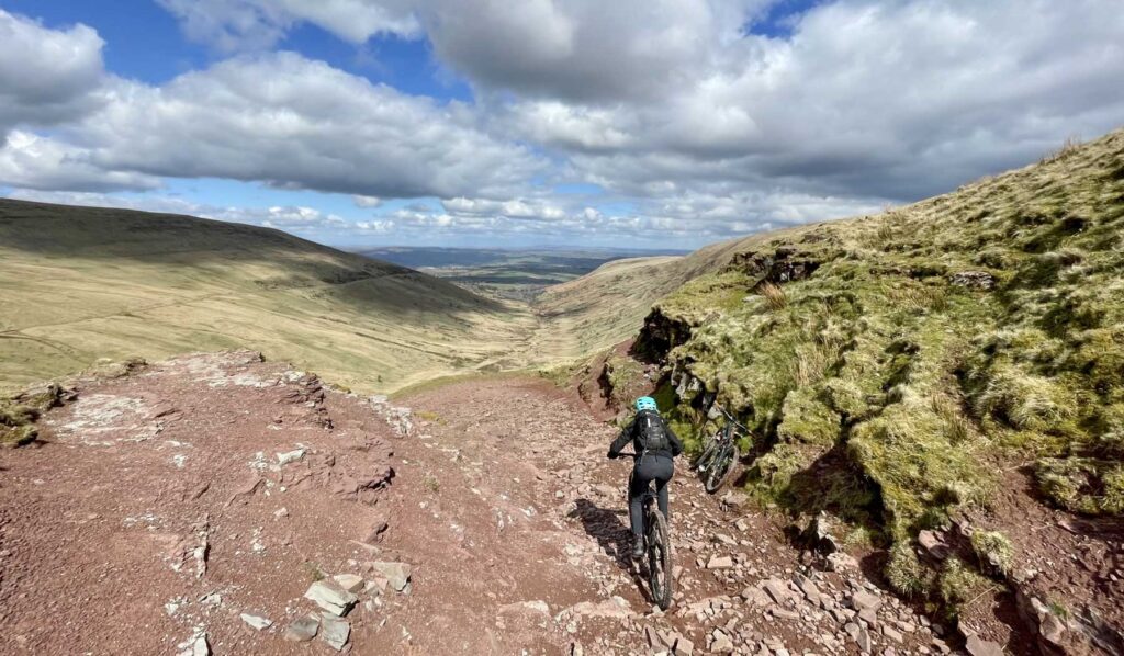 Brecon Beacons: Stunning Peaks and Trails in Wales