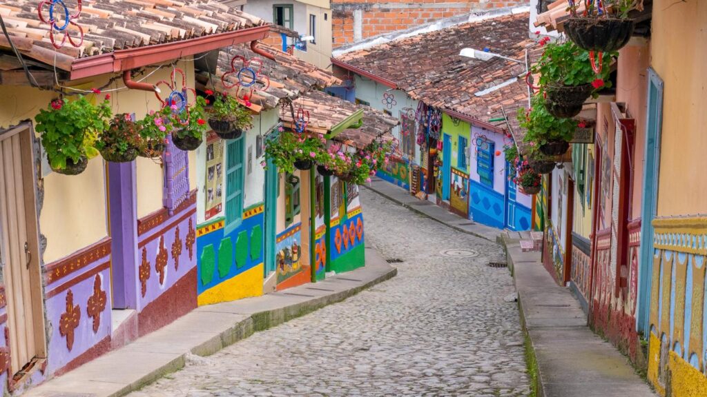 Guatape Zocalos: Colorful Bas-Reliefs of Colombia