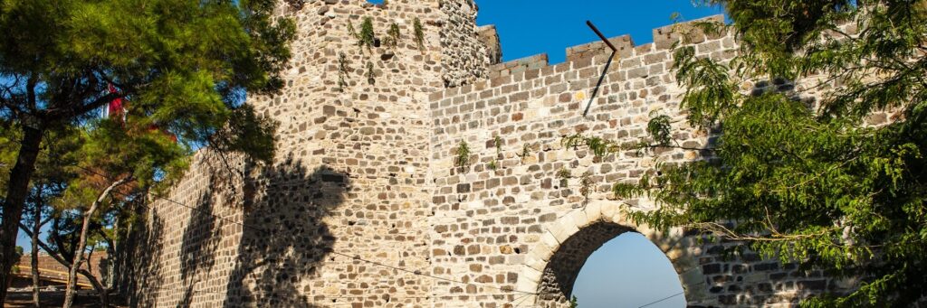 Izmir Kadifekale: Hilltop Fortress in Izmir