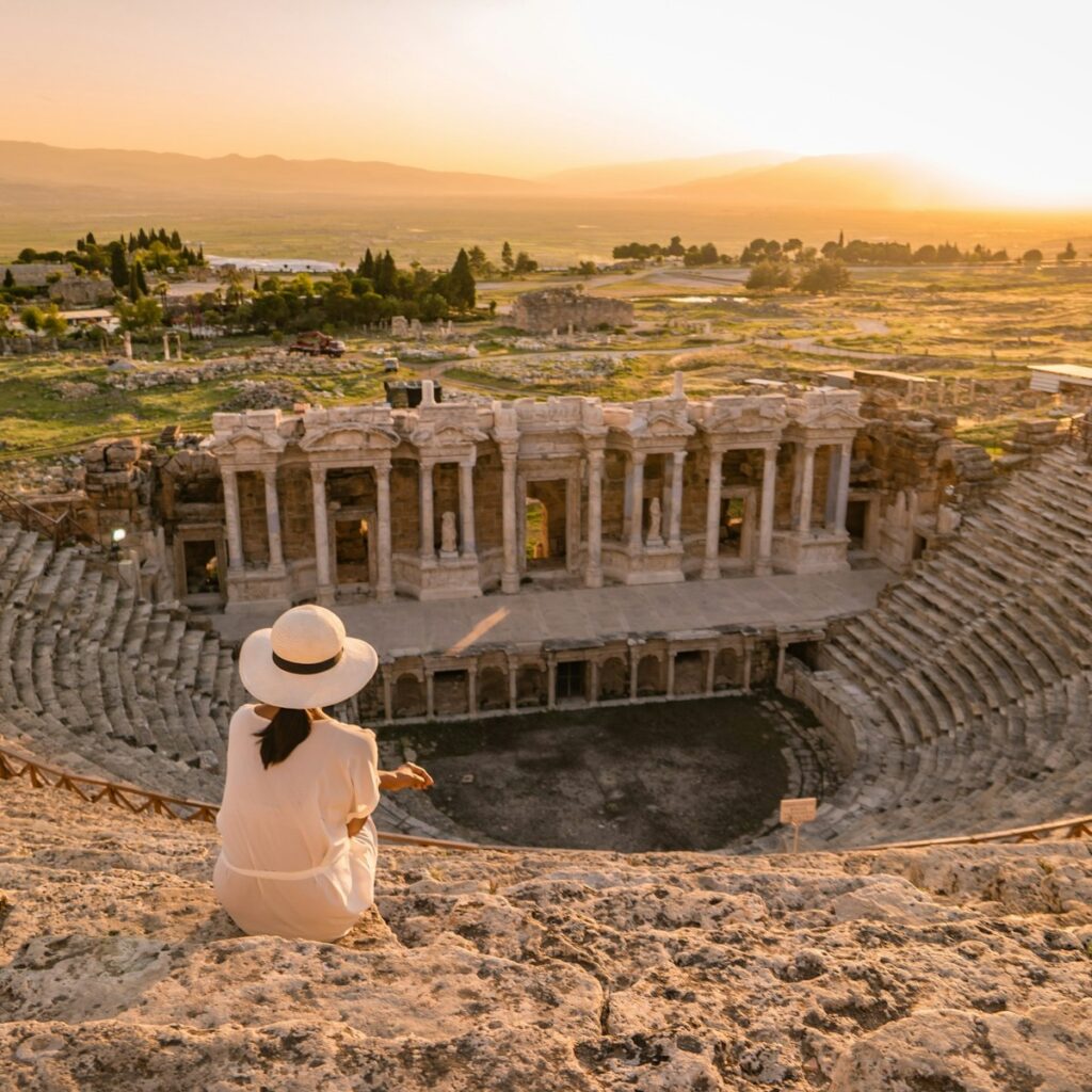 Pamukkale Castle: Overlook in Pamukkale