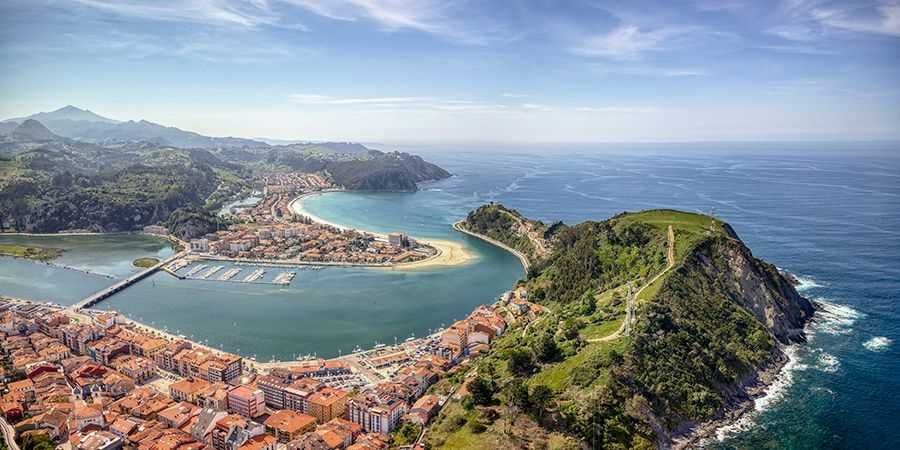 Llanes’ Paseo de San Pedro: Coastal Walk with Stunning Views