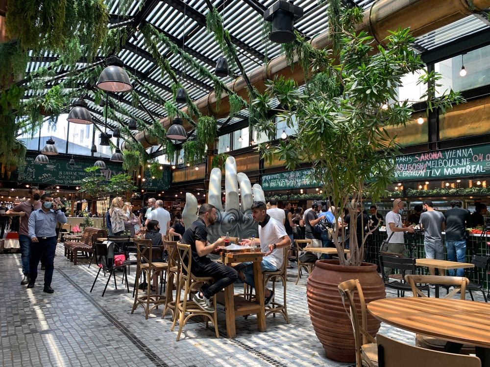 Shenkin Street, Tel Aviv – Trendy Shops and Cafés in a Bustling Area