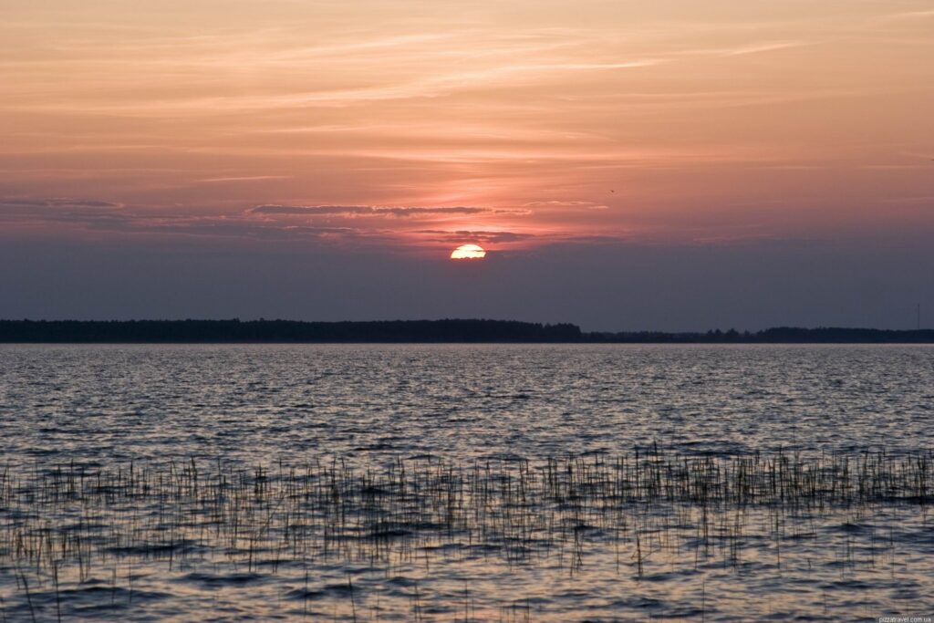 Lac Sahaka: Tranquil Waters Near Sambava