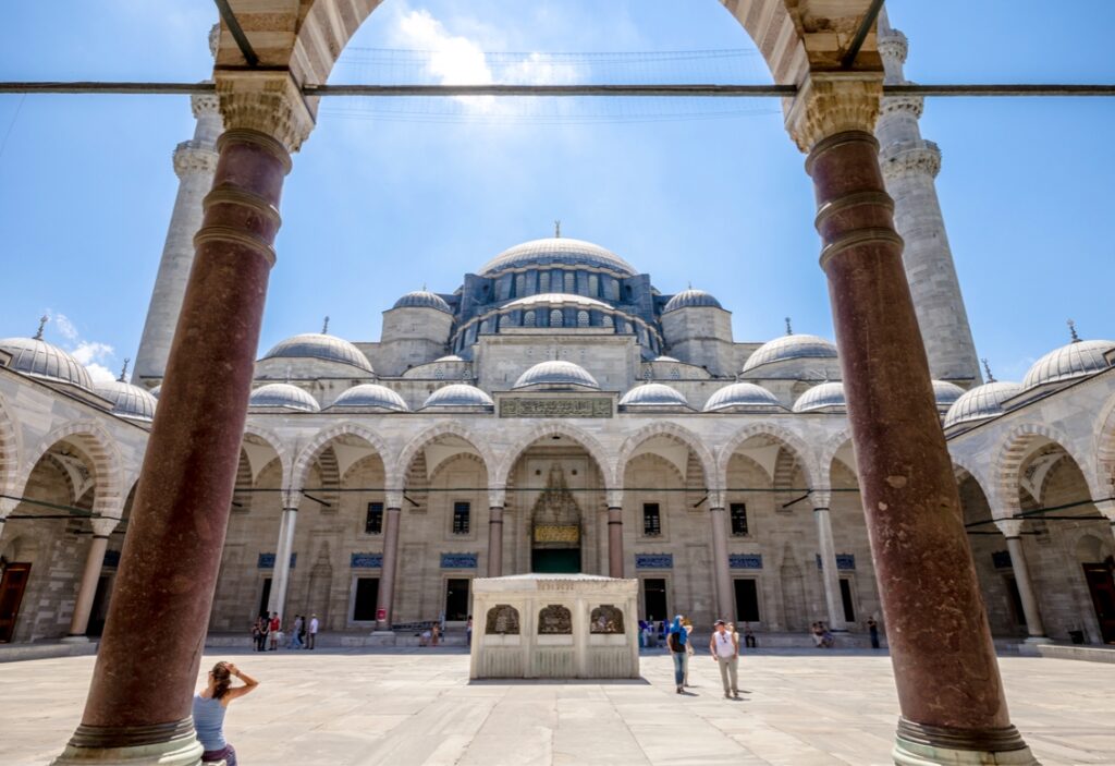 Suleiman Mosque: Magnificent Mosque in Istanbul