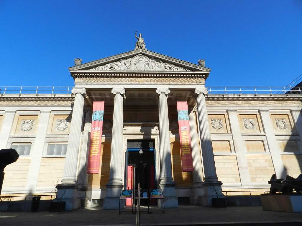 The Ashmolean Museum: Art and Archaeology in Oxford