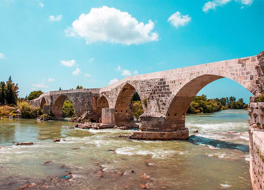 Aspendos Bridge: Ancient Structure in Serik