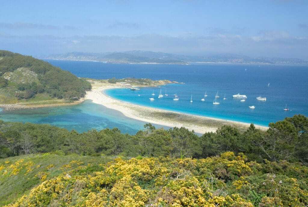 Cies Islands National Park: Crystal Waters and Sandy Shores