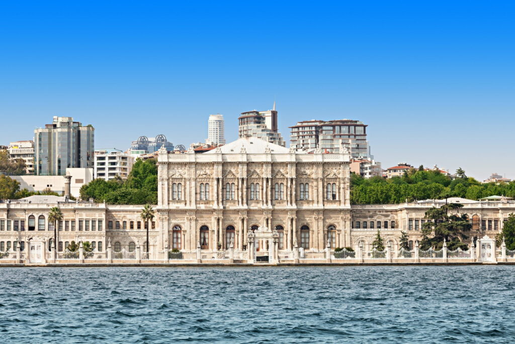 Dolmabahce Palace: Ottoman Palace in Istanbul