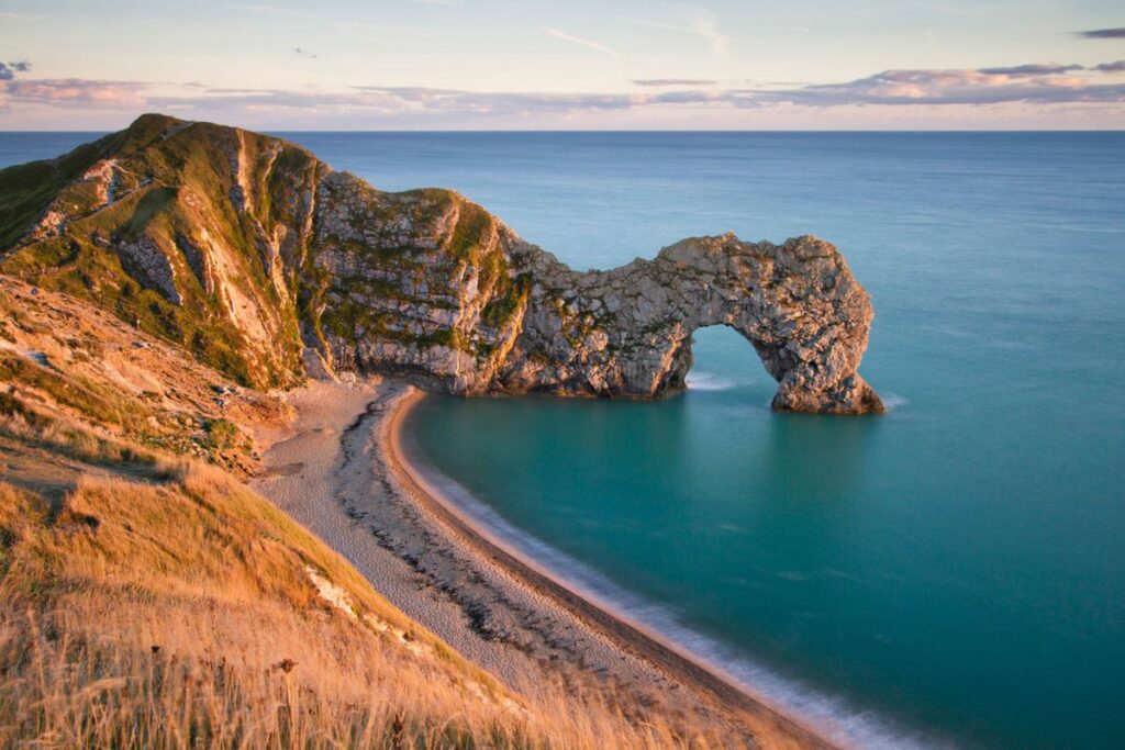 Durdle Door: Natural Arch in Dorset’s Jurassic Coast