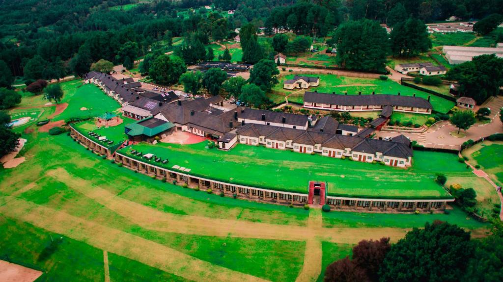 Eastern Highlands Troutbeck Resort – Luxury Stay and Golf