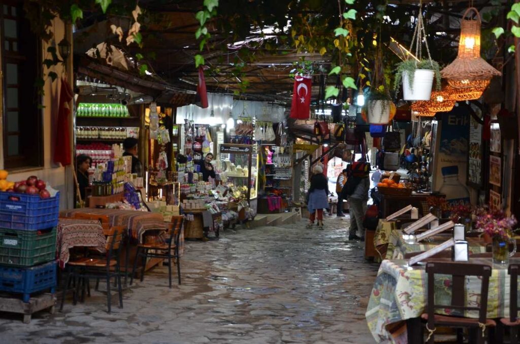 Kusadasi Bazaar: Shopping Destination