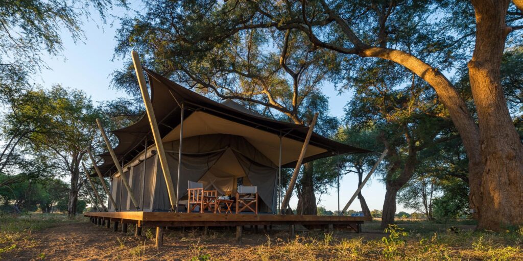 Nyamatusi Wilderness Camp – Mana Pools Experience