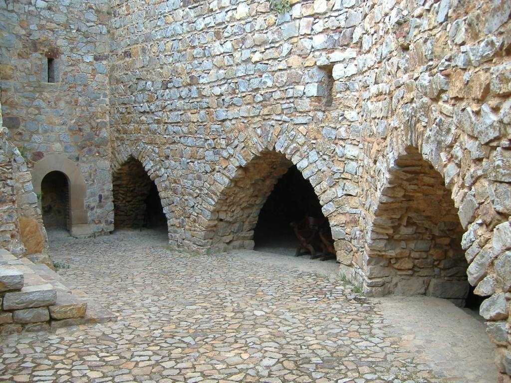 Calatrava la Nueva in Ciudad Real: A Medieval Castle on a Hilltop