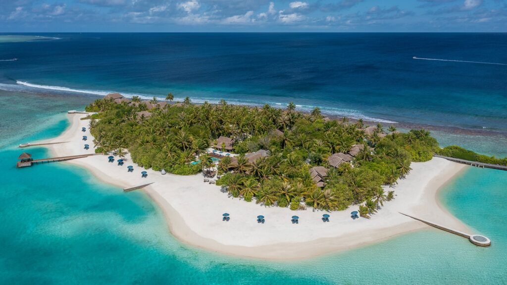 Turtle Island: Luxury Retreat and Pristine Beaches