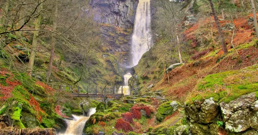 Pistyll Rhaeadr: Stunning Waterfall in Wales