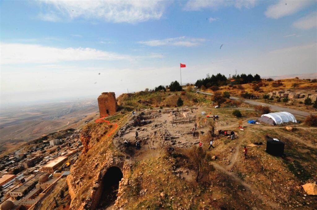 Mardin Castle: Hilltop Fortress in Mardin