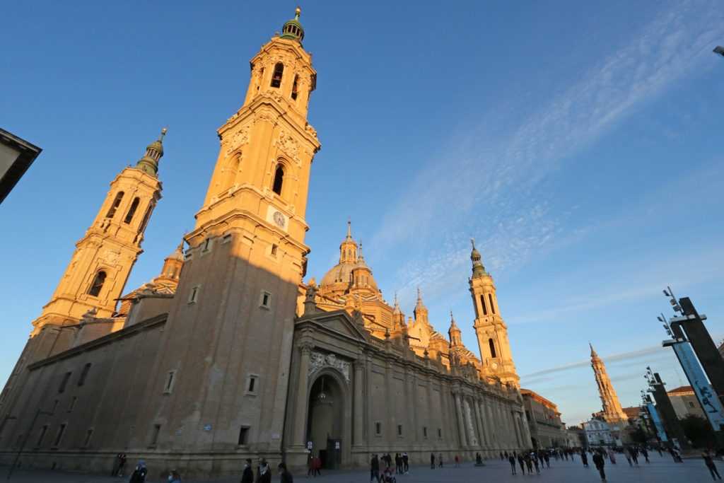 Basilica of Our Lady of the Pillar in Zaragoza: Baroque Marvel