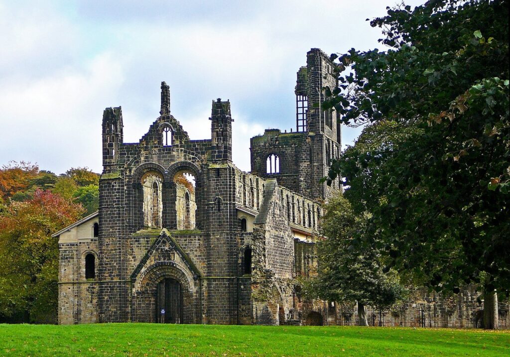 Kirkstall Abbey: A Beautiful Ruin in Leeds