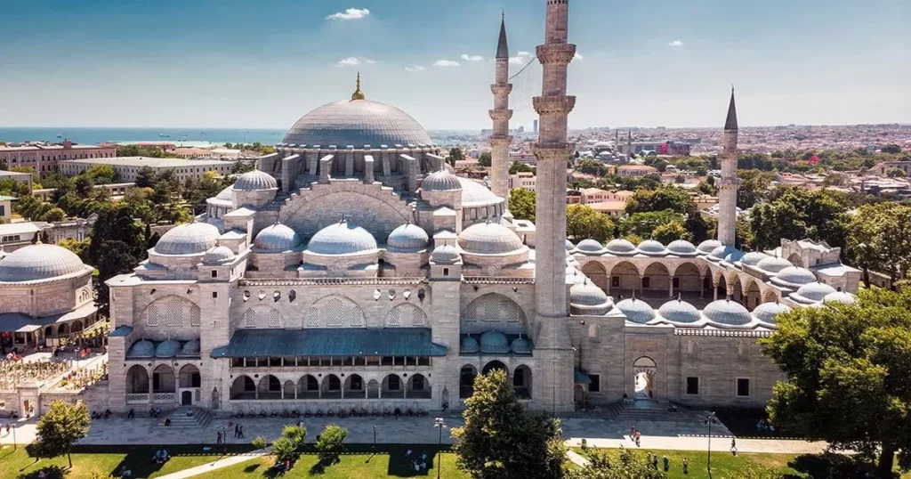 Suleymaniye Mosque: Ottoman Mosque in Istanbul