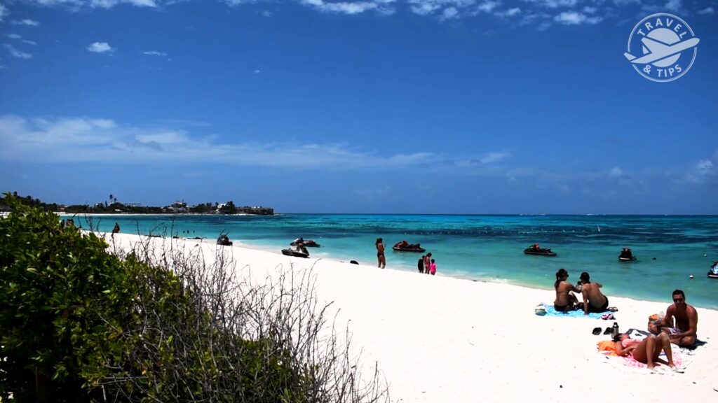 San Andres Spratt Bight: Main Beach of the Island