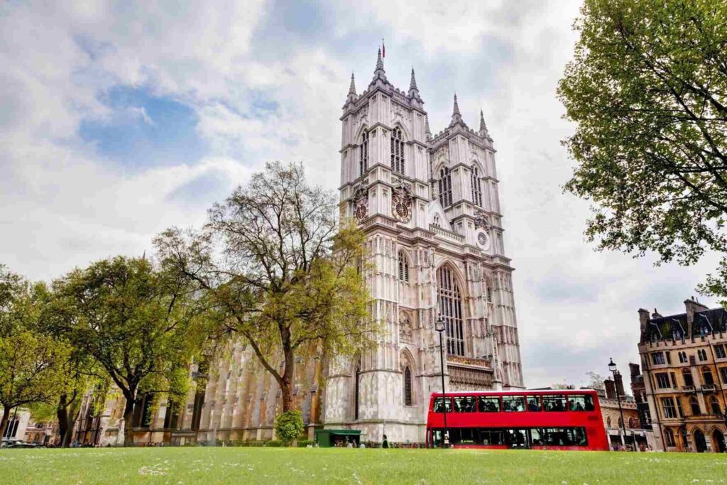 Exploring Westminster Abbey: Icon of British Heritage