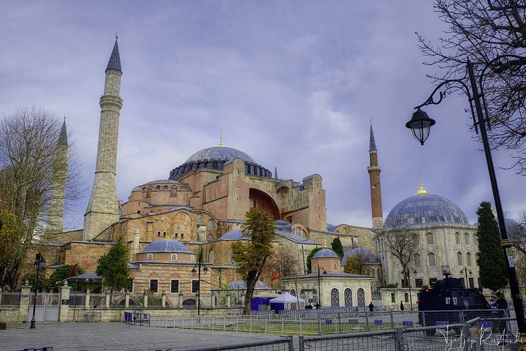 Blue Mosque: Architectural Marvel in Istanbul