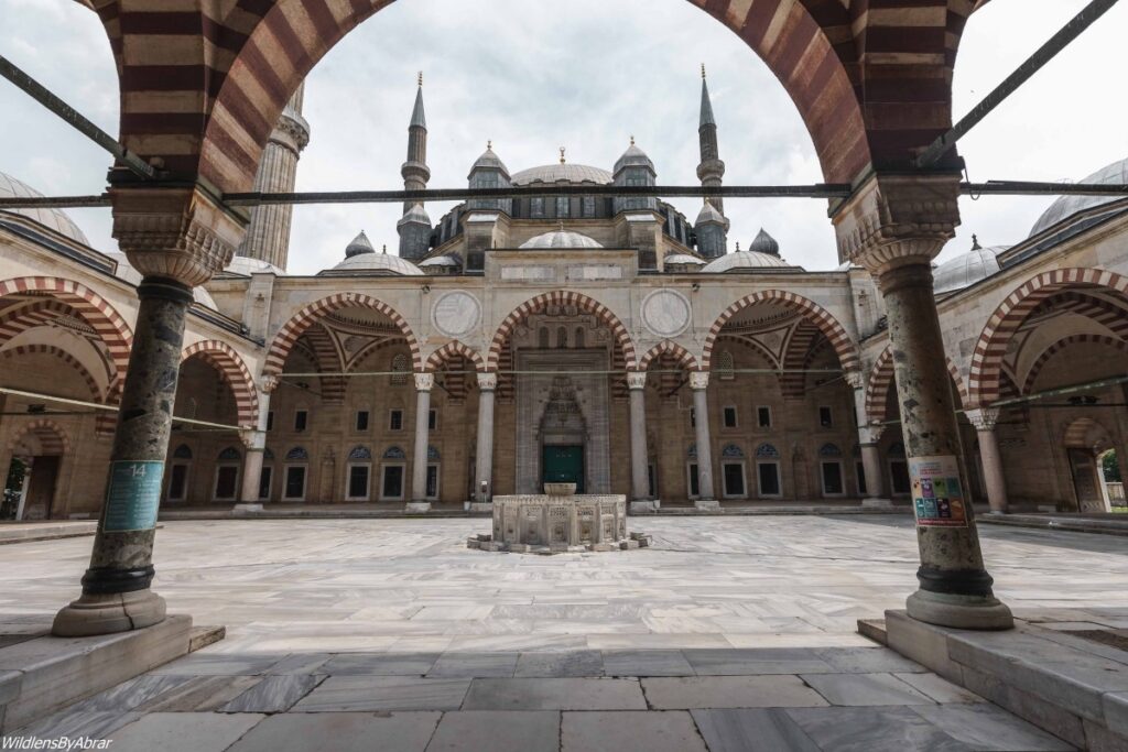 Edirne Synagogue: Historic Site in Edirne