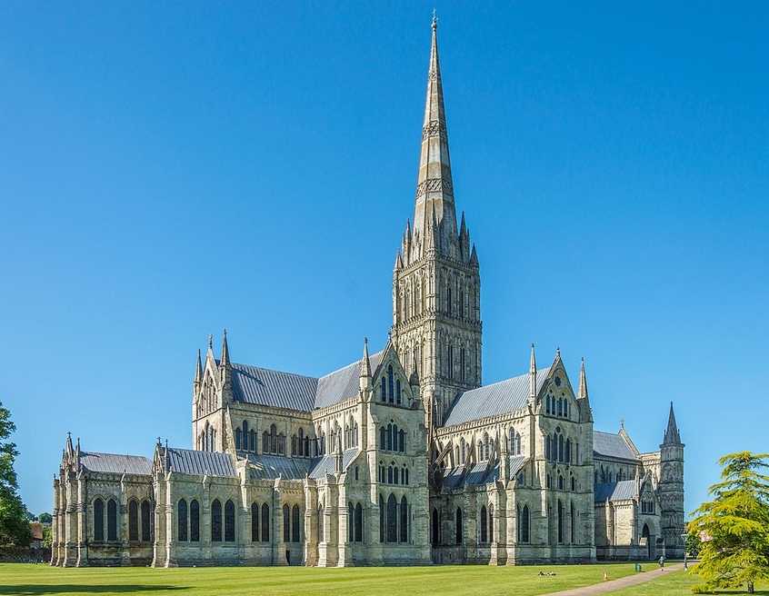 Salisbury Cathedral: A Gothic Masterpiece