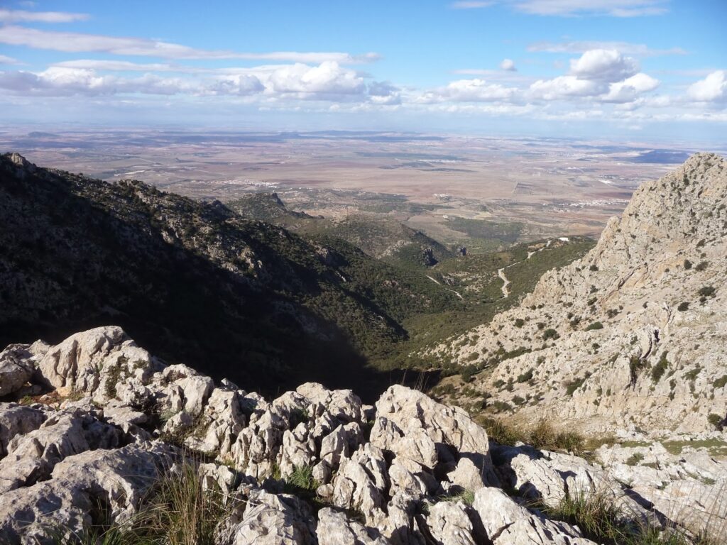 Exploring the Stunning Views of Zaghouan Mountains