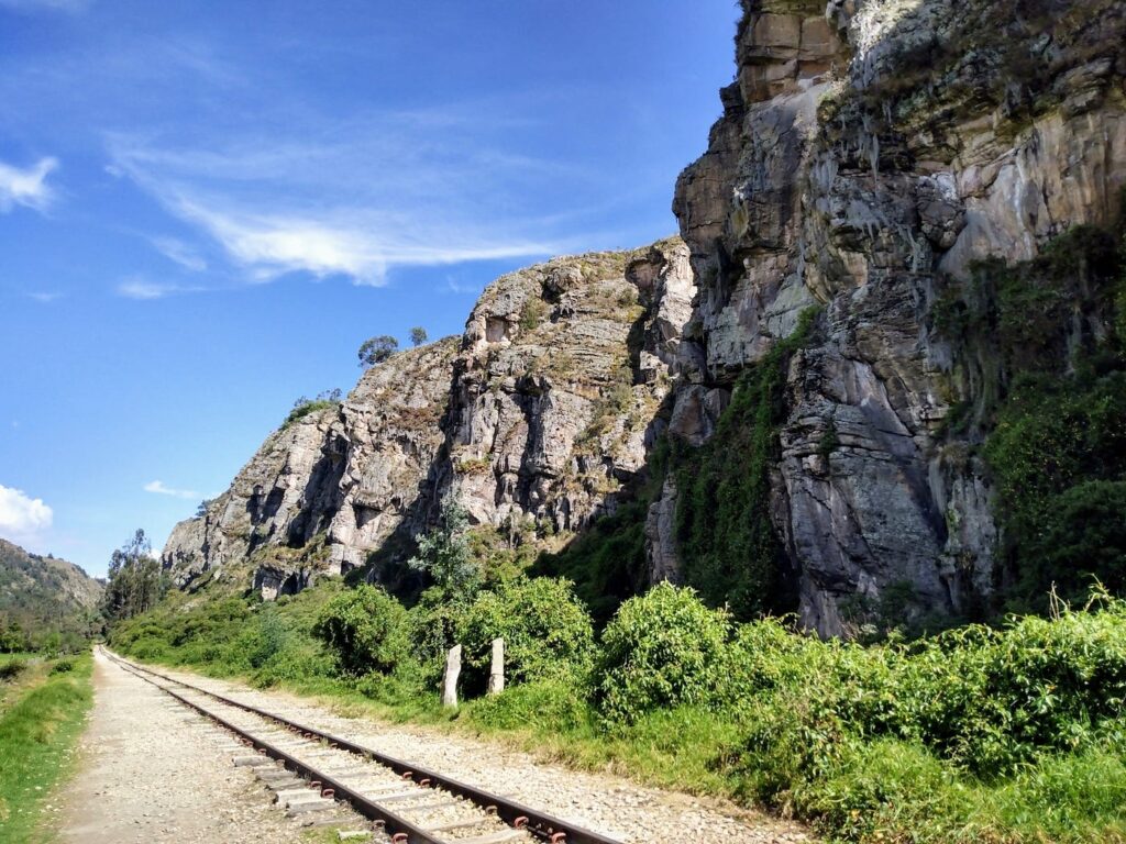 Suesca Rocks: Climbing Heaven Near Bogota