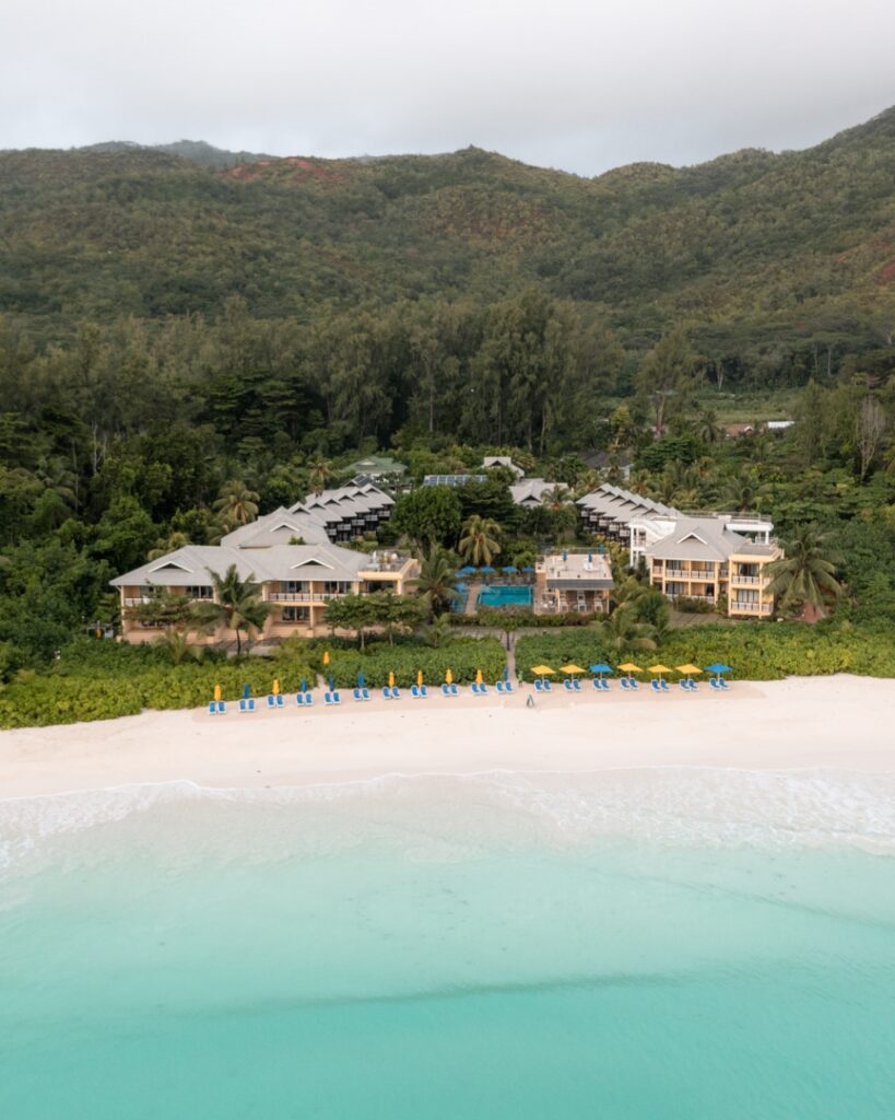 Baie Chevalier, Praslin – Calm Waters for Swimming