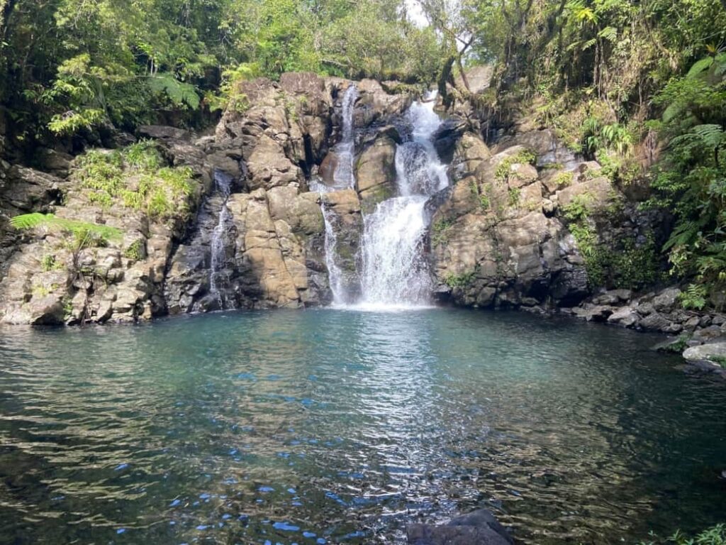 Tavoro Creek: Hiking and Swimming Near Taveuni