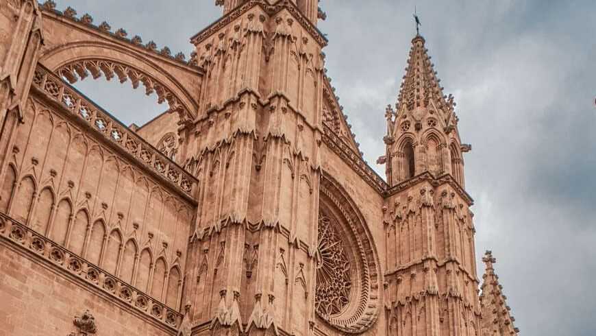 Palma Cathedral in Mallorca: An Architectural Wonder by the Sea