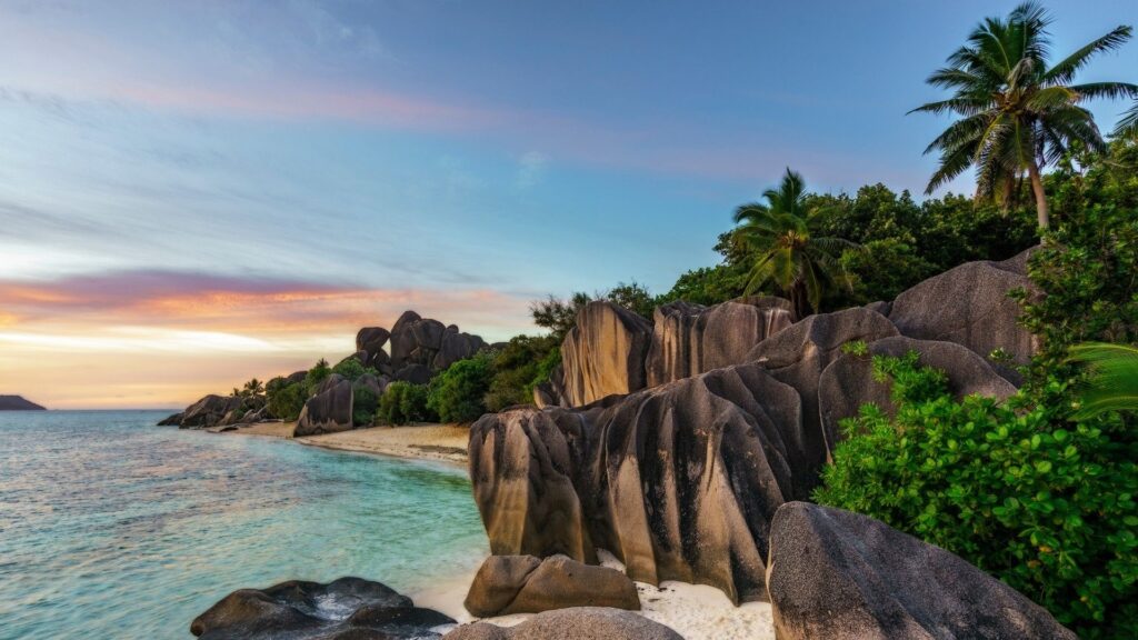 Anse Souillac, La Digue – Hidden Tropical Cove