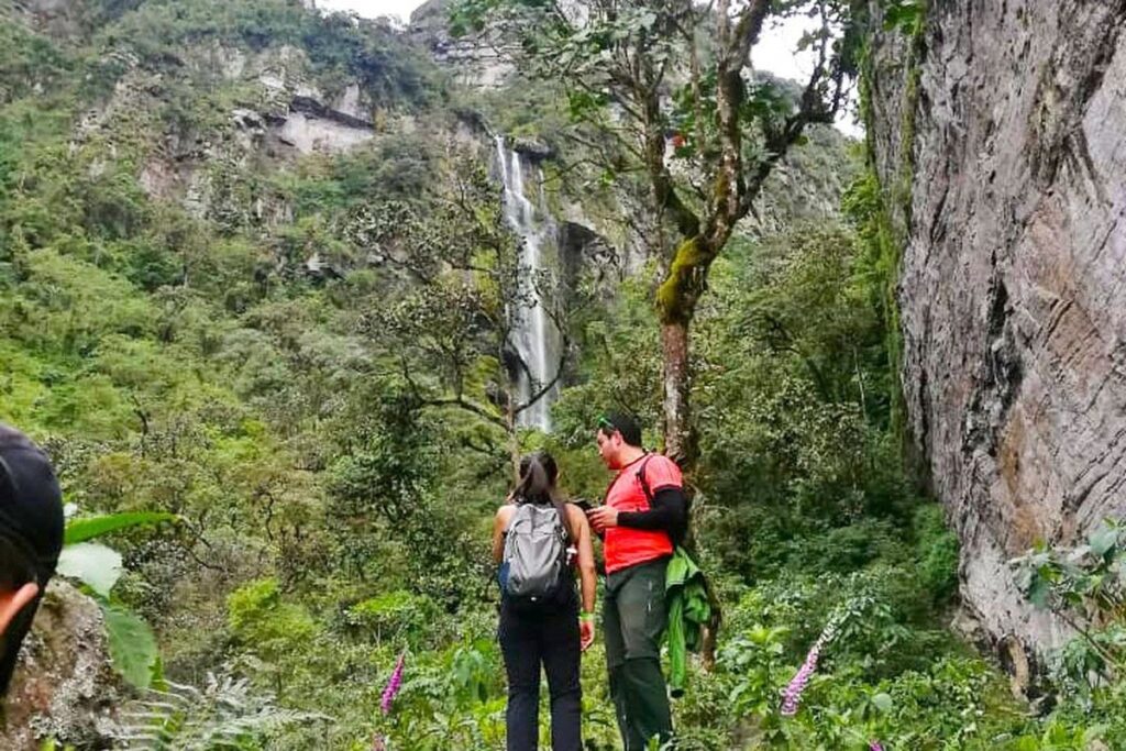 Chorro de Plata: Hidden Waterfalls in Cali